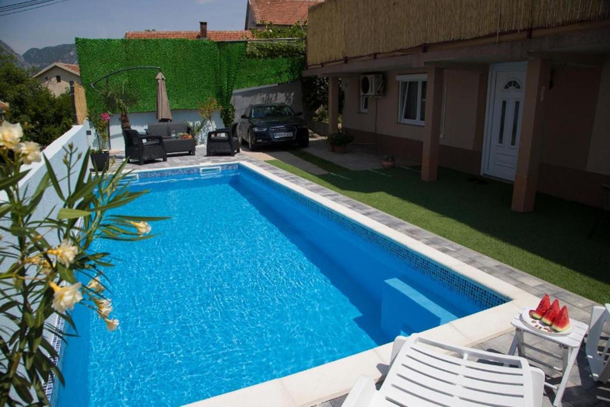 Summer House With Heated Swimming Pool Mostar Dış mekan fotoğraf